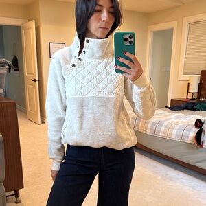 Abercrombie & Fitch White Quilted Cowl Neck Sweater